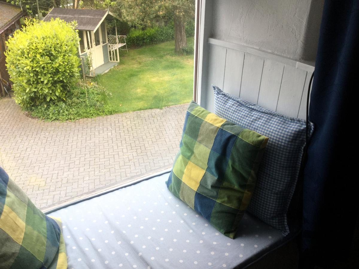 Celyn Villa Bed And Breakfast Holywell  Exterior foto